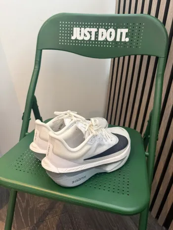 Used Nike Zoom Fly 6 bike — image 7 of 7