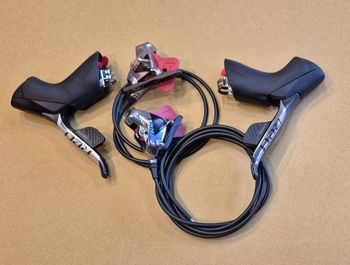 Used Sram Red eTap AXS HRD D1 Flat Mount Shift-Brake System bike