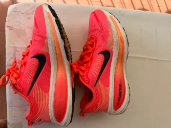 Nike Vomero 18 bike d'occasion — image 4 sur 6
