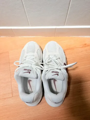 Nike Baskets blanches bike usato — immagine 5 di 6