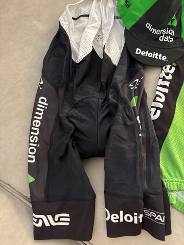 Brugt Oakley Dimension Data Cycling Kit bike — billede 3 af 4