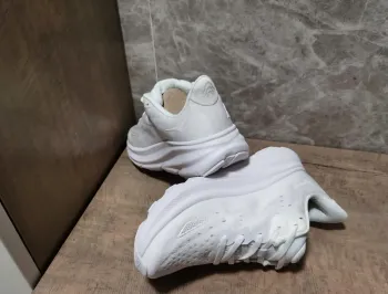 Gebrauchtes Hoka Schuhe weiß Größe 42 bike — Bild 4 von 4