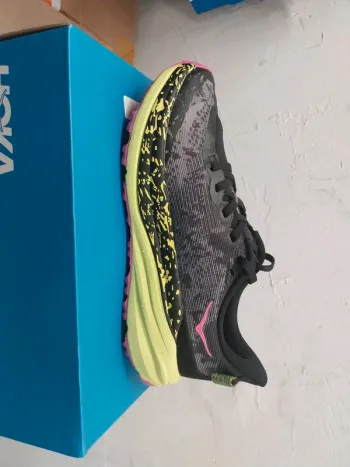 Hoka donna nuova taglia us 6.5 eur 38 bike usato — immagine 2 di 8