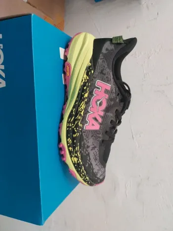Brugt Hoka donna nuova taglia us 6.5 eur 38 bike