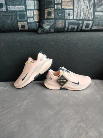 Tweedehands Nike InfinityRN 4 Gore-TEX bike — afbeelding 2 van 12
