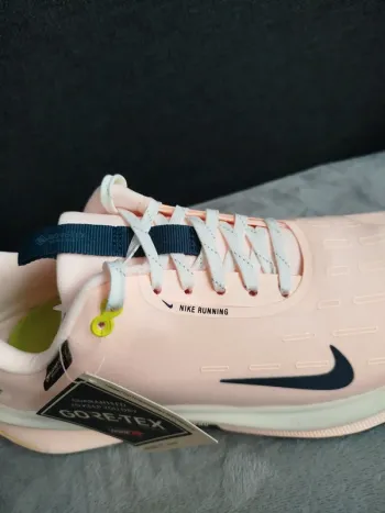 Tweedehands Nike InfinityRN 4 Gore-TEX bike — afbeelding 11 van 12