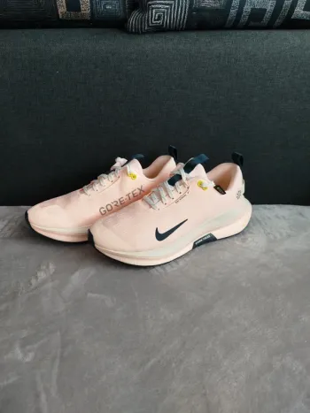 Tweedehands Nike InfinityRN 4 Gore-TEX bike — afbeelding 4 van 12