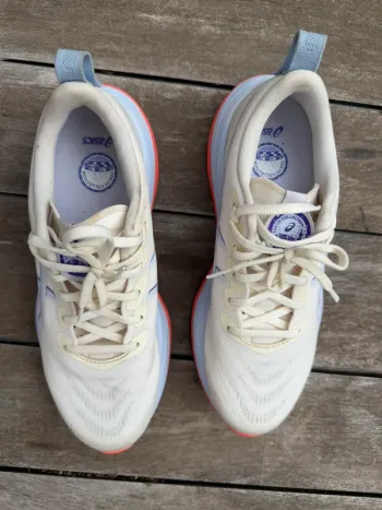 Asics Gel Cumulus 27 bike d'occasion — image 2 sur 8