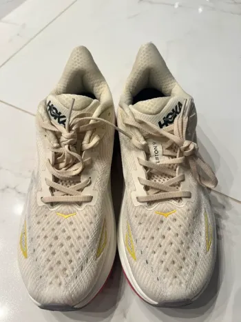 Hoka Clifton 9 bike d'occasion — image 2 sur 10