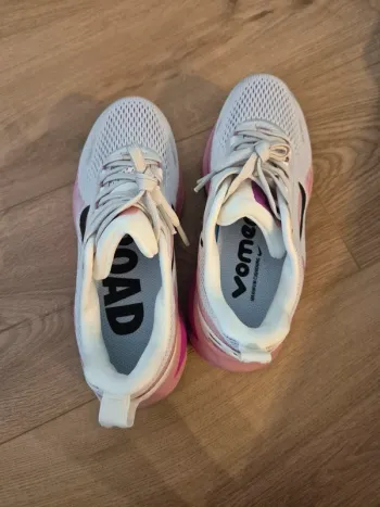 Nike Vomero 18 bike d'occasion — image 4 sur 6