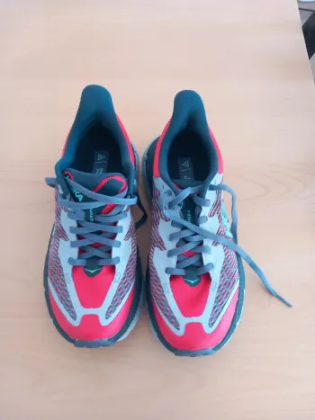 Hoka Mafate Speed 4 bike d'occasion
