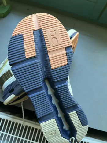 Used On Running Cloud bike — image 6 of 6