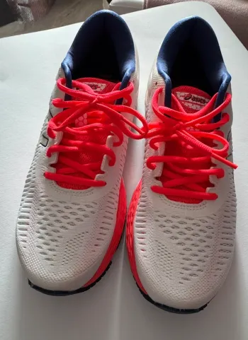 Gebrauchtes Ideal Gel-Kayano 25 bike — Bild 2 von 13