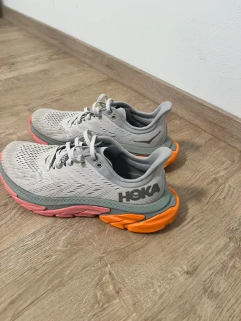 Tweedehands Hoka Clifton Edge bike — afbeelding 2 van 6
