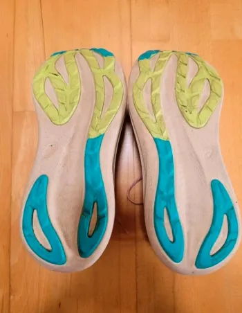 Used Asics Gel-Nimbus 26 bike — image 8 of 15