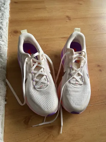 Tweedehands Nike ZoomX Vomero 18 bike — afbeelding 5 van 8