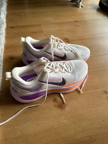 Tweedehands Nike ZoomX Vomero 18 bike — afbeelding 3 van 8