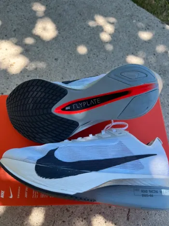 Nike Vaporfly 4 bike d'occasion — image 3 sur 4