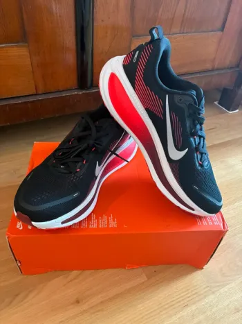 Nike Vomero 18 bike usato