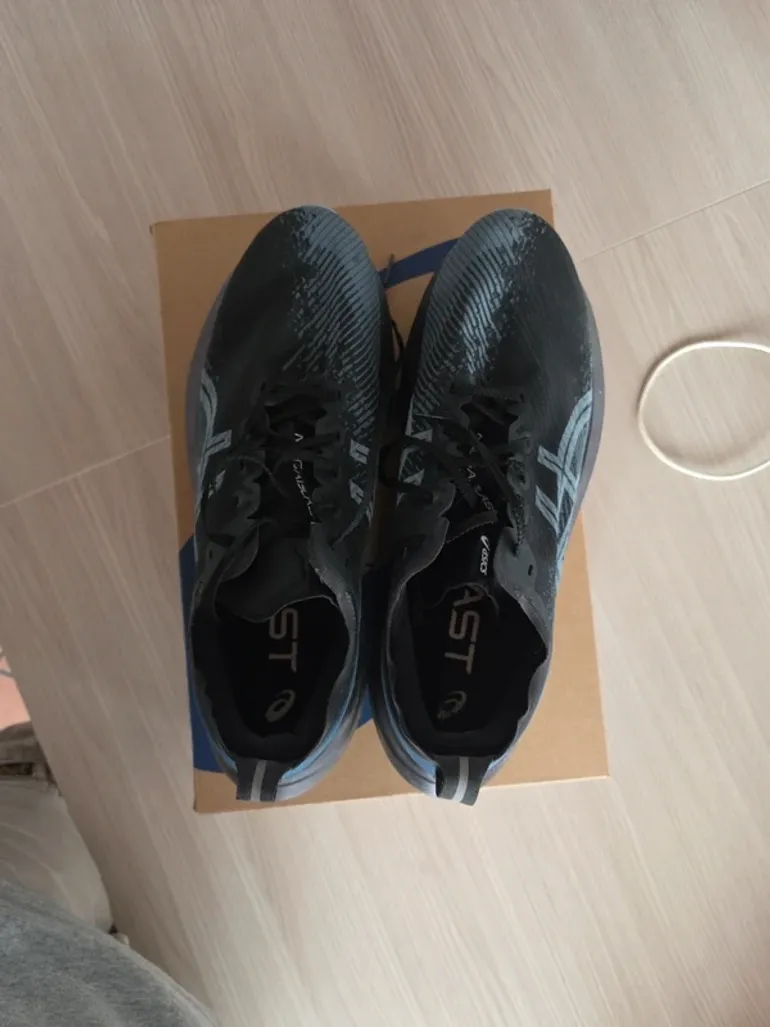 Brugt Asics Megablast 2025 bike — billede 2 af 7