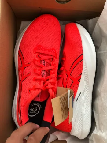 Used Asics Versablast 4 bike — image 2 of 5