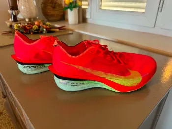 Tweedehands Nike Vaporfly 4 bike