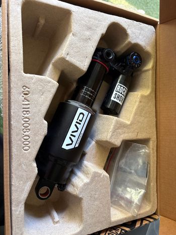 Used RockShox Vivid Ultimate 2025 bike