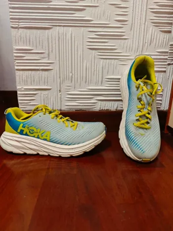 Hoka Scarpe running taglia 44 bike usato
