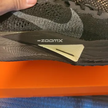 Gebrauchtes Nike ZoomX Vaporfly Next% 3 bike — Bild 2 von 7