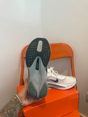 Used Nike Zoom Fly 6 bike — image 3 of 4