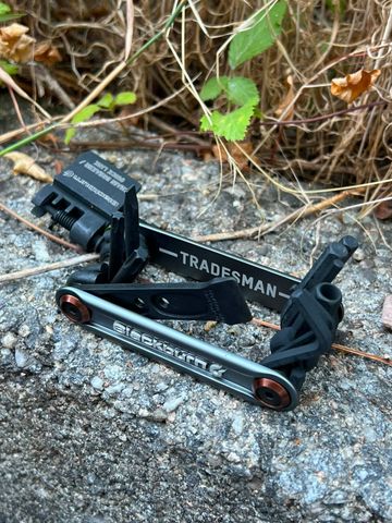 Used Blackburn Tradesman Multi Tool bike — image 2 of 3