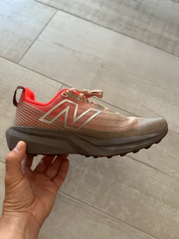 Używany New Balance FuelCell Venym bike — zdjęcie 6 z 14