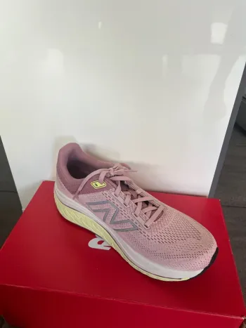 Gebrauchtes New Balance Running Shoes bike — Bild 3 von 8