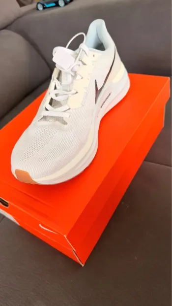 Used Nike Air Zoom Structure 25 bike — image 5 of 6