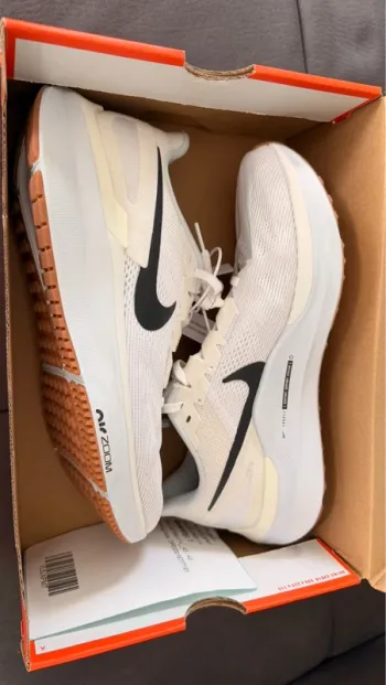 Used Nike Air Zoom Structure 25 bike — image 2 of 6