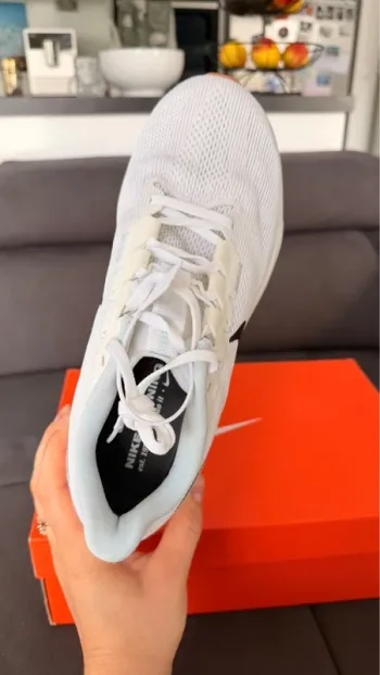 Used Nike Air Zoom Structure 25 bike — image 3 of 6