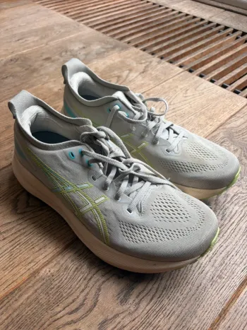 Asics Kayano 31 bike usato