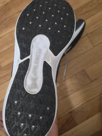 Used Nike Air Winflo 10 Gore-Tex bike — image 6 of 6