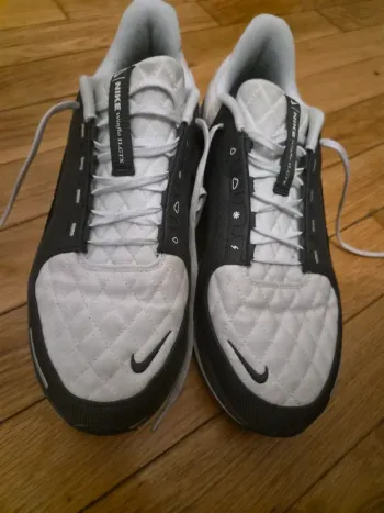 Used Nike Air Winflo 10 Gore-Tex bike — image 3 of 6