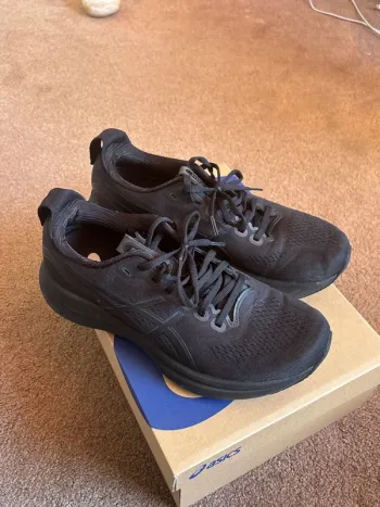 Used Asics Gel-Kayano 32 bike