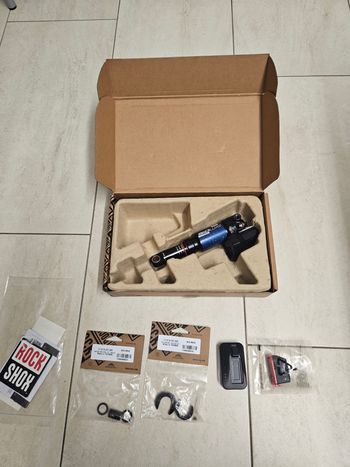 Brugt RockShox SIDLuxe Ultimate Flight Attendant Trunnion Mount 2024 bike