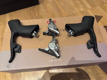 Brugt Sram Red eTap AXS Shift-Brake Lever Set bike