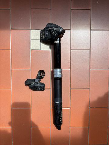 Brugt RockShox Reverb AXS 2025 bike — billede 1 af 3