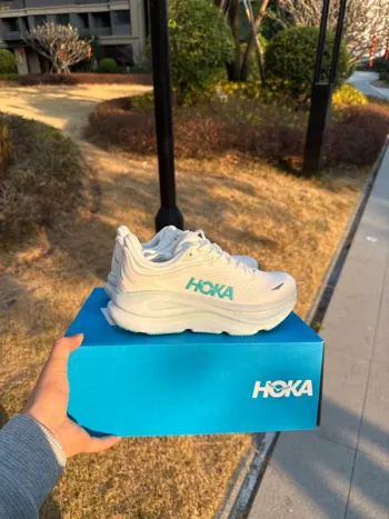 Gebrauchtes Hoka Baskets pour femmes Chaussures de course bike