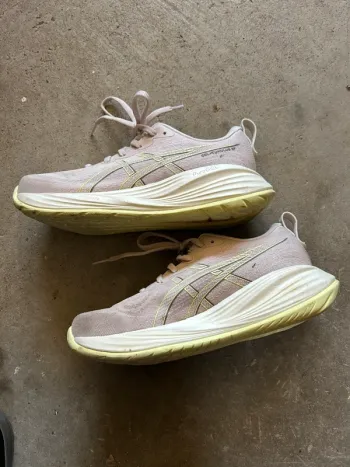 Used Asics Gel Cumulus 27 bike