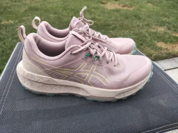 Brugt Asics Laufschuhe Größe 42 bike — billede 2 af 9