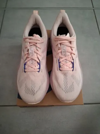 Brugt Asics Novablast 5 bike