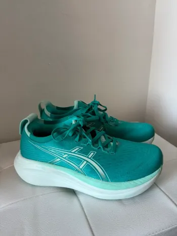 Used Asics Gel Nimbus 27 bike — image 2 of 7