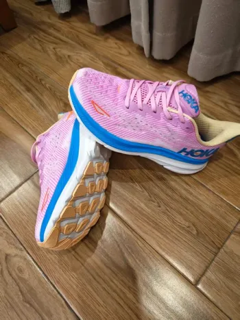 Used Hoka Pink Shoes Size 40 bike — image 2 of 4
