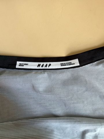 Used MAAP Evolve Pro Air Jersey bike — image 4 of 5